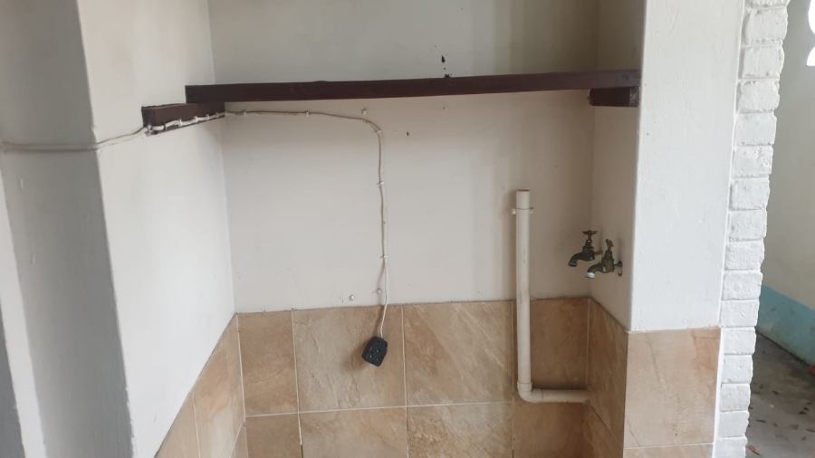 To Let 1 Bedroom Property for Rent in Cambridge Eastern Cape